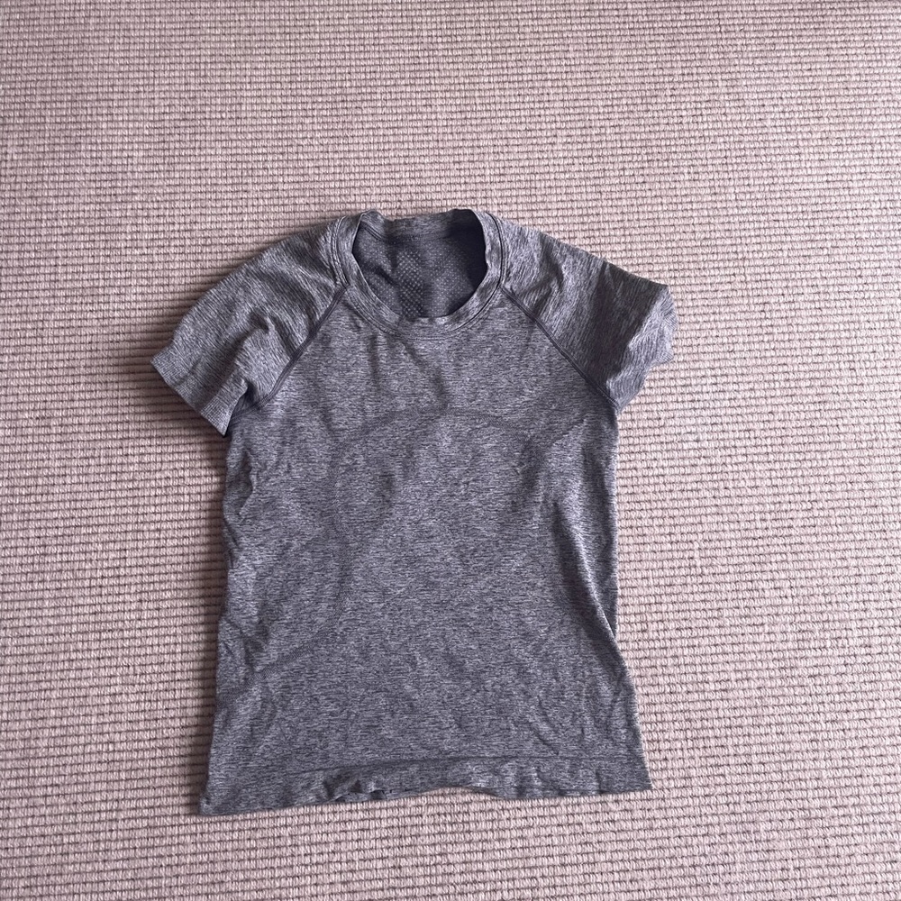 Lululemon swiftly tee cropped!